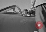 Image Neville Duc Tangmere Air Station Chichester Angleterre, 1953, de la seconde 11 séquences d'archives historiques vidéo 65675049711