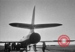 Image Neville Duc Tangmere Air Station Chichester Angleterre, 1953, de la seconde 16 séquences d'archives historiques vidéo 65675049711