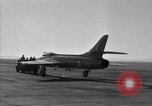Image Neville Duc Tangmere Air Station Chichester Angleterre, 1953, de la seconde 26 séquences d'archives historiques vidéo 65675049711