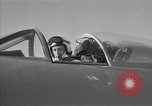 Image Neville Duc Tangmere Air Station Chichester Angleterre, 1953, de la seconde 29 séquences d'archives historiques vidéo 65675049711