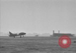 Image Neville Duc Tangmere Air Station Chichester Angleterre, 1953, de la seconde 35 séquences d'archives historiques vidéo 65675049711