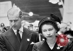 Standbild Queen Elizabeth Birmingham England, 1956, aus Sekunde 12 historischem Filmmaterial Videoclip 65675049716