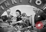 Standbild Queen Elizabeth Birmingham England, 1956, aus Sekunde 25 historischem Filmmaterial Videoclip 65675049716
