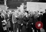 Standbild Queen Elizabeth Birmingham England, 1956, aus Sekunde 28 historischem Filmmaterial Videoclip 65675049716