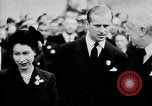 Standbild Queen Elizabeth Birmingham England, 1956, aus Sekunde 44 historischem Filmmaterial Videoclip 65675049716