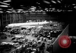Standbild Bau der ersten Boeing Model 717 (KC-135) Renton Washington United States USA, 1956, aus Sekunde 48 historischem Filmmaterial Videoclip 65675049717