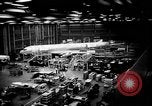 Standbild Bau der ersten Boeing Model 717 (KC-135) Renton Washington United States USA, 1956, aus Sekunde 53 historischem Filmmaterial Videoclip 65675049717