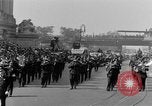 Standbild Parade New York City USA, 1936, aus Sekunde 9 historischem Filmmaterial Videoclip 65675049733