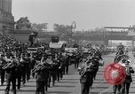 Standbild Parade New York City USA, 1936, aus Sekunde 14 historischem Filmmaterial Videoclip 65675049733