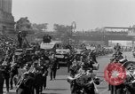 Standbild Parade New York City USA, 1936, aus Sekunde 17 historischem Filmmaterial Videoclip 65675049733