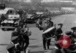Standbild Parade New York City USA, 1936, aus Sekunde 30 historischem Filmmaterial Videoclip 65675049733