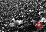 Standbild Zuschauer New York United States USA, 1936, aus Sekunde 14 historischem Filmmaterial Videoclip 65675049743