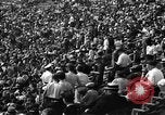Standbild Zuschauer New York United States USA, 1936, aus Sekunde 17 historischem Filmmaterial Videoclip 65675049743