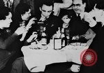 Immagine di Festeggiamenti dopo il divieto è abrogato United States USA, 1933, secondo 55 filmato di repertorio 65675049755