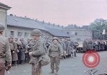 Image Des prisonniers allemands Wurzen Allemagne, 1945, de la seconde 28 séquences d'archives historiques vidéo 65675049763