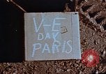 Standbild Allied Flags Paris Frankreich, 1945, aus Sekunde 10 historischem Filmmaterial Videoclip 65675049774