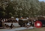 Standbild Allied Flags Paris Frankreich, 1945, aus Sekunde 16 historischem Filmmaterial Videoclip 65675049774