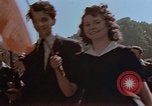 Standbild Allied Flags Paris Frankreich, 1945, aus Sekunde 40 historischem Filmmaterial Videoclip 65675049774