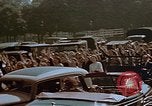 Standbild Allied Flags Paris Frankreich, 1945, aus Sekunde 44 historischem Filmmaterial Videoclip 65675049774