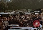 Standbild Allied Flags Paris Frankreich, 1945, aus Sekunde 47 historischem Filmmaterial Videoclip 65675049774