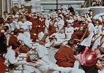 Standbild französischen Krankenschwestern Paris Frankreich, 1945, aus Sekunde 4 historischem Filmmaterial Videoclip 65675049775