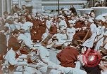 Standbild französischen Krankenschwestern Paris Frankreich, 1945, aus Sekunde 16 historischem Filmmaterial Videoclip 65675049775