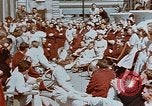 Standbild französischen Krankenschwestern Paris Frankreich, 1945, aus Sekunde 23 historischem Filmmaterial Videoclip 65675049775
