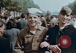 Standbild amerikanischer Soldat Paris Frankreich, 1945, aus Sekunde 7 historischem Filmmaterial Videoclip 65675049777