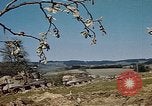 Standbild amerikanische Panzer Österreich, 1945, aus Sekunde 34 historischem Filmmaterial Videoclip 65675049782