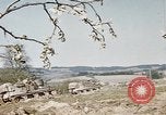 Standbild amerikanische Panzer Österreich, 1945, aus Sekunde 45 historischem Filmmaterial Videoclip 65675049782