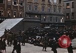 Immagine di Prigionieri di guerra tedeschi Linz AUSTRIA, 1945, secondo 20 filmato di repertorio 65675049785