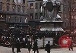 Immagine di Prigionieri di guerra tedeschi Linz AUSTRIA, 1945, secondo 28 filmato di repertorio 65675049785