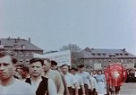 Standbild Russische Vertriebene feiern den Sieg Wiesbaden Deutschland, 1945, aus Sekunde 62 historischem Filmmaterial Videoclip 65675049786