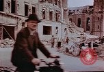 Immagine di Danni di bomba Wiesbaden Germania, 1945, secondo 8 filmato di repertorio 65675049788