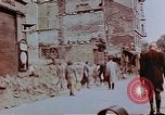 Immagine di Danni di bomba Wiesbaden Germania, 1945, secondo 15 filmato di repertorio 65675049788