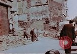 Immagine di Danni di bomba Wiesbaden Germania, 1945, secondo 19 filmato di repertorio 65675049788
