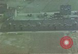 Standbild strafing ein Gebäude europäische Theater, 1945, aus Sekunde 5 historischem Filmmaterial Videoclip 65675049803