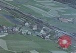 Standbild Bombardierung der Deutschen Ziele Zweiten Weltkrieg Deutschland, 1945, aus Sekunde 12 historischem Filmmaterial Videoclip 65675049807
