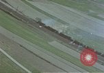 Standbild Bombardierung der Deutschen Ziele Zweiten Weltkrieg Deutschland, 1945, aus Sekunde 23 historischem Filmmaterial Videoclip 65675049807