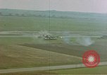 Standbild Amerikanische Flugzeuge Angriffe deutscher Flugzeuge Deutschland, 1945, aus Sekunde 9 historischem Filmmaterial Videoclip 65675049808