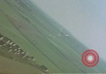 Standbild Amerikanische Flugzeuge Angriffe deutscher Flugzeuge Deutschland, 1945, aus Sekunde 13 historischem Filmmaterial Videoclip 65675049808