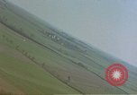 Standbild Amerikanische Flugzeuge Angriffe deutscher Flugzeuge Deutschland, 1945, aus Sekunde 16 historischem Filmmaterial Videoclip 65675049808