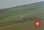 Standbild Amerikanische Flugzeuge Angriffe deutscher Flugzeuge Deutschland, 1945, aus Sekunde 18 historischem Filmmaterial Videoclip 65675049808