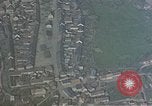 Standbild Amerikanische Flugzeuge Tageslicht Bombe deutsche Stadt Deutschland, 1945, aus Sekunde 10 historischem Filmmaterial Videoclip 65675049809