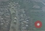 Standbild Amerikanische Flugzeuge Tageslicht Bombe deutsche Stadt Deutschland, 1945, aus Sekunde 16 historischem Filmmaterial Videoclip 65675049809