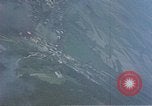 Standbild Amerikanische Flugzeuge Tageslicht Bombe deutsche Stadt Deutschland, 1945, aus Sekunde 18 historischem Filmmaterial Videoclip 65675049809