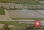 Standbild US Army Air Force tag Bombardierung Deutschland Deutschland, 1945, aus Sekunde 11 historischem Filmmaterial Videoclip 65675049810