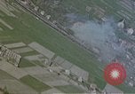 Standbild US Army Air Force strafing Deutsche Rangierbahnhof Deutschland, 1945, aus Sekunde 5 historischem Filmmaterial Videoclip 65675049812