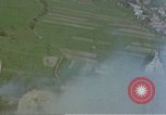 Standbild US Army Air Force strafing Deutsche Rangierbahnhof Deutschland, 1945, aus Sekunde 15 historischem Filmmaterial Videoclip 65675049812