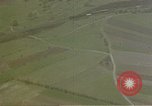 Standbild US Army Air Force strafing Deutsche Rangierbahnhof Deutschland, 1945, aus Sekunde 41 historischem Filmmaterial Videoclip 65675049812